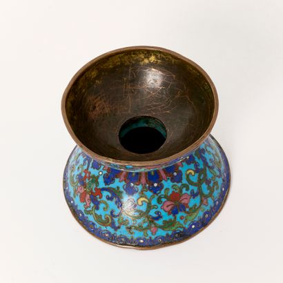 Chine XVIIIe , époque Qianlong- Email Cloisonné.
Rince-pinceau...