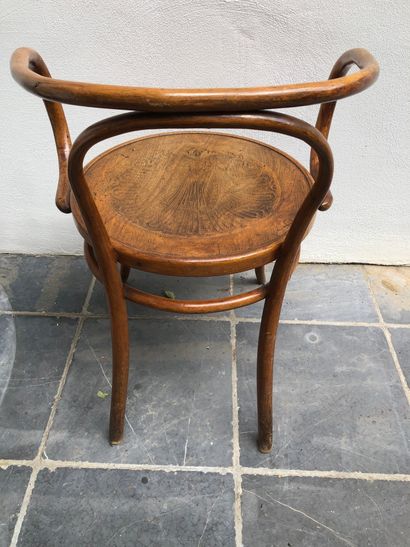 THONET
Chaise modèle 209 surnommée 