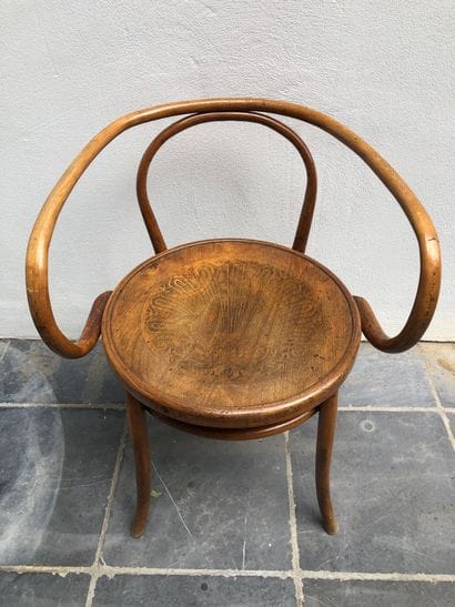 THONET
Chaise modèle 209 surnommée 