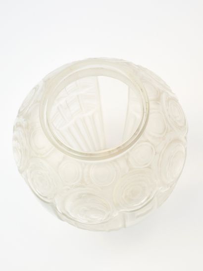 André HUNEBELLE (1896-1985)
Vase modèle 