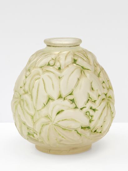 France - Art déco
Vase piriforme en verre...