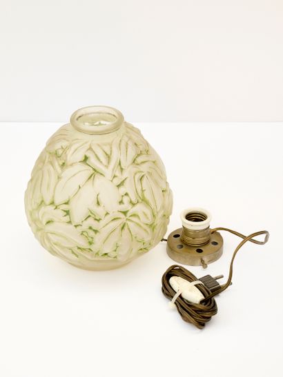 France - Art déco
Vase piriforme en verre...