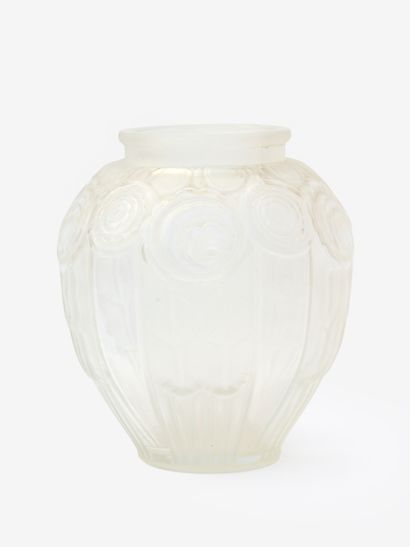 André HUNEBELLE (1896-1985)
Vase modèle 