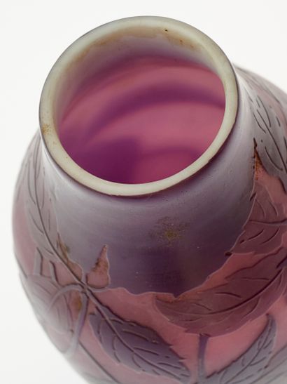 Manufacture de Saint Louis
Vase en verre...