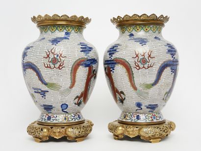 China, late Qing dynasty—Cloisonné enamel
Pair...