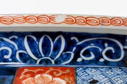 Japan - Late Meiji Period 
Pair of Imari...