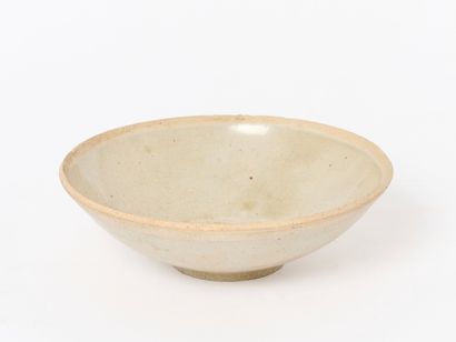 China - Qingbai Porcelain in the Song Style
Archaic...