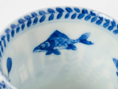China - Kangxi Period
Pair of blue-and-white...