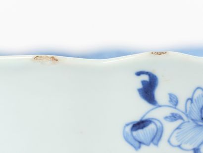 Qing Dynasty, China
Large scalloped-edge...