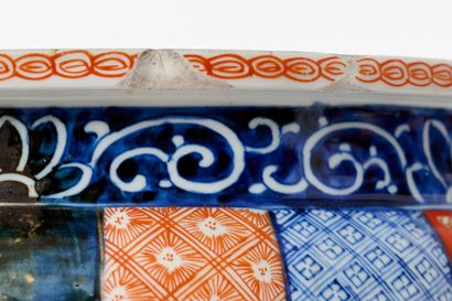 Japan - Late Meiji Period 
Pair of Imari...