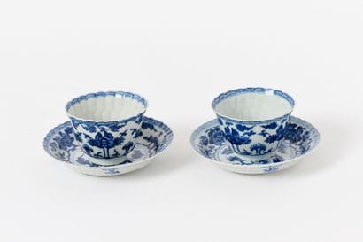 China - Kangxi Period
Pair of fluted white-and-blue...