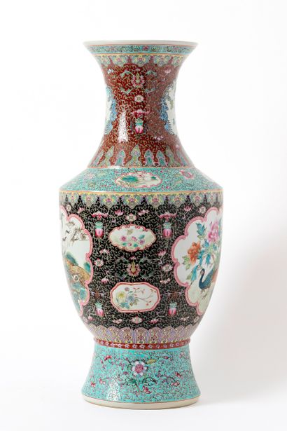 China, 20th century
Large polychrome porcelain...