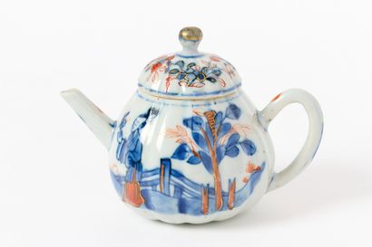 18th-century China
Two porcelain teapots...