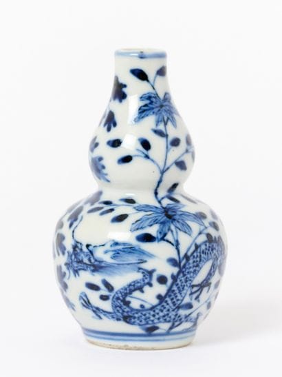 China, early Mingo period
Small blue-and-white...