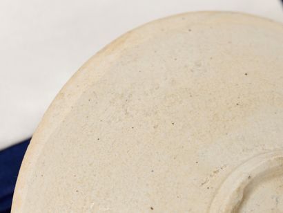 China - Qingbai Porcelain in the Song Style
Archaic...