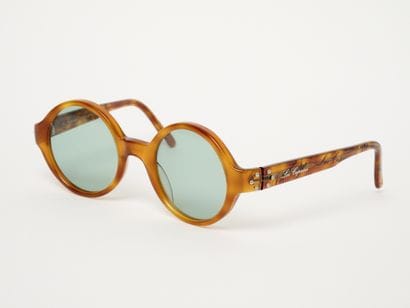 LES COPAINS
Lunettes de soleil.