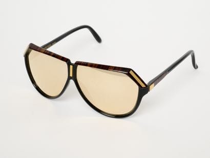 Courrèges - Paris
Lunettes de soleil. Sans...