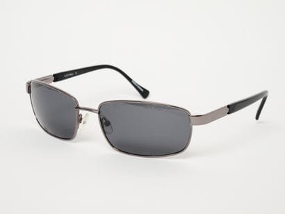 AZZARO
Lunettes de soleil. Sans écrin.