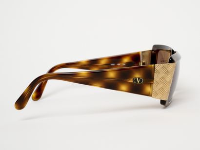 VALENTINO
Lunettes de soleil modèle V606....
