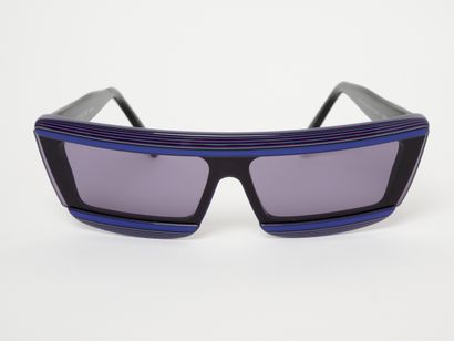 Courrèges - Paris
Lunettes de soleil. Sans...