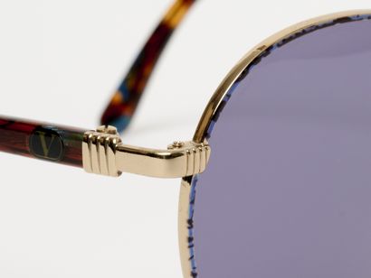 VALENTINO
Lunettes de soleil.