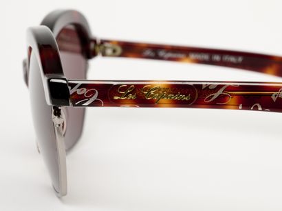 LES COPAINS
Lunettes de soleil.