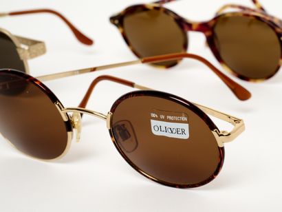 OLIVER
Trois paires de lunettes de solei...