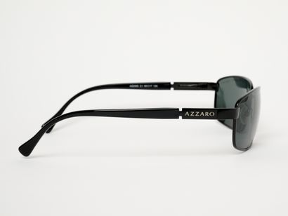 AZZARO
Lunettes de soleil. Sans écrin.