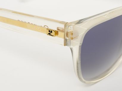 Courrèges - Paris
Lunettes de soleil. Sans...