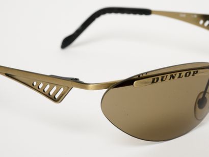 DUNLOP
Lunettes de soleil.