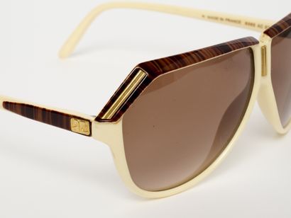 Courrèges - Paris
Lunettes de soleil. Sans...