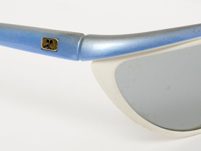 Courrèges - Paris
Lunettes de soleil. Sans...