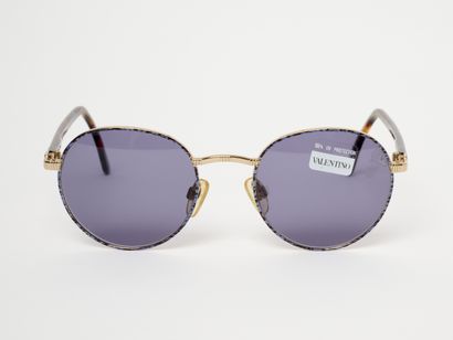 VALENTINO
Lunettes de soleil.