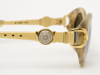 VENTURA
Lunettes de soleil.