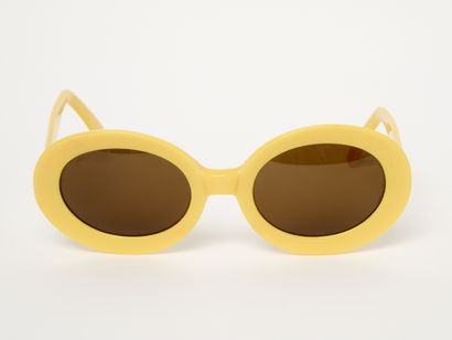 LES COPAINS
Lunettes de soleil.