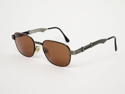 VITTORIO - Italy
Lunettes de soleil. Branche...