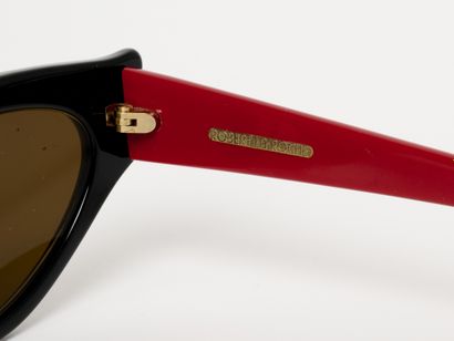 Robert La Roche - Autriche
Lunettes de soleil....
