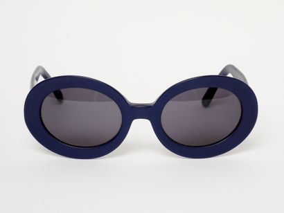 LES COPAINS
Lunettes de soleil.