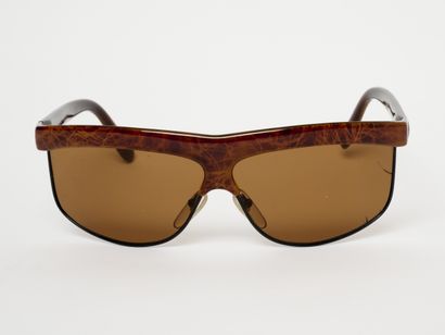 Courrèges - Paris
Lunettes de soleil. Sans...