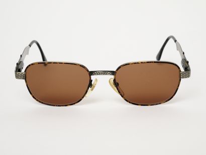 VITTORIO - Italy
Lunettes de soleil. Branche...