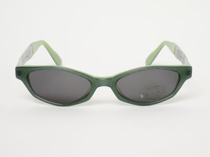 PRINCE
Lunettes de soleil.