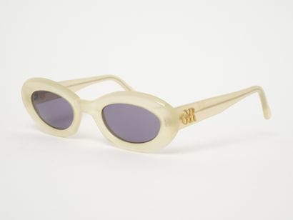 Georges RECH
Lunettes de soleil.