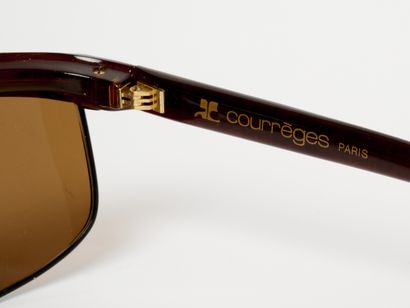 Courrèges - Paris
Lunettes de soleil. Sans...