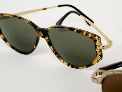 MIMMINA
Trois paires de lunettes de sole...