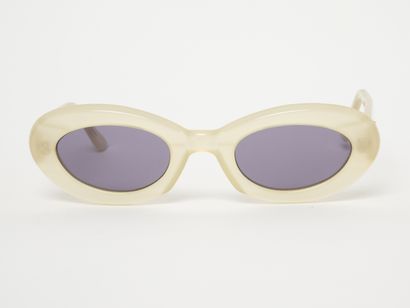 Georges RECH
Lunettes de soleil.