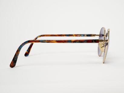 VALENTINO
Lunettes de soleil.