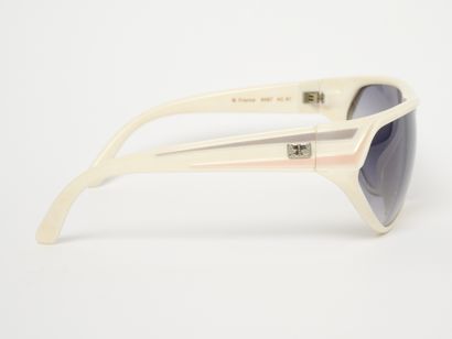 Courrèges - Paris
Lunettes de soleil. Sans...