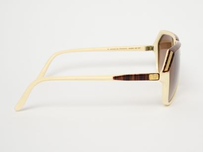 Courrèges - Paris
Lunettes de soleil. Sans...
