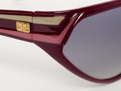 Courrèges - Paris
Lunettes de soleil. Sans...