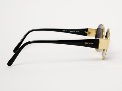 OFFICER
Lunettes de soleil.